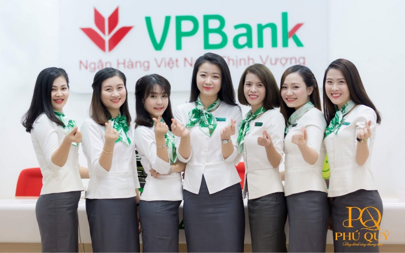 Chan-vay-dong-phuc-cua-ngan-hang-VPBank-co-kieu-dang-om-sat-co-the