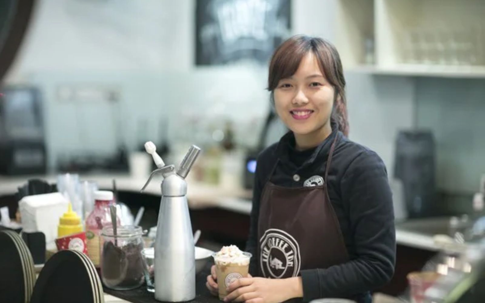 mẫu đồng phục nhân viên pha chế