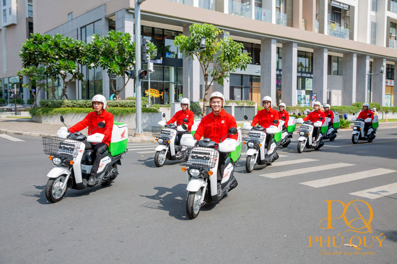 dong-phuc-giao-hang-lotteria