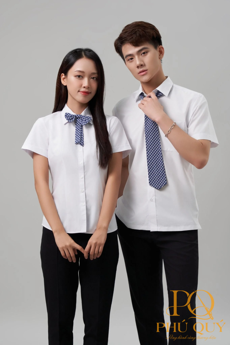 Dong-phuc-hoc-sinh-la-san-pham-chu-luc-cua-Vinh-Huong