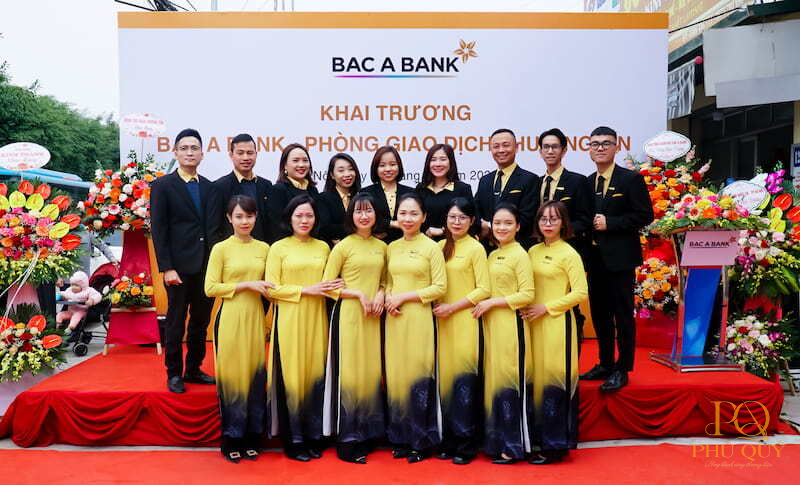 dong-phuc-nhan-vien-ngan-hang-11