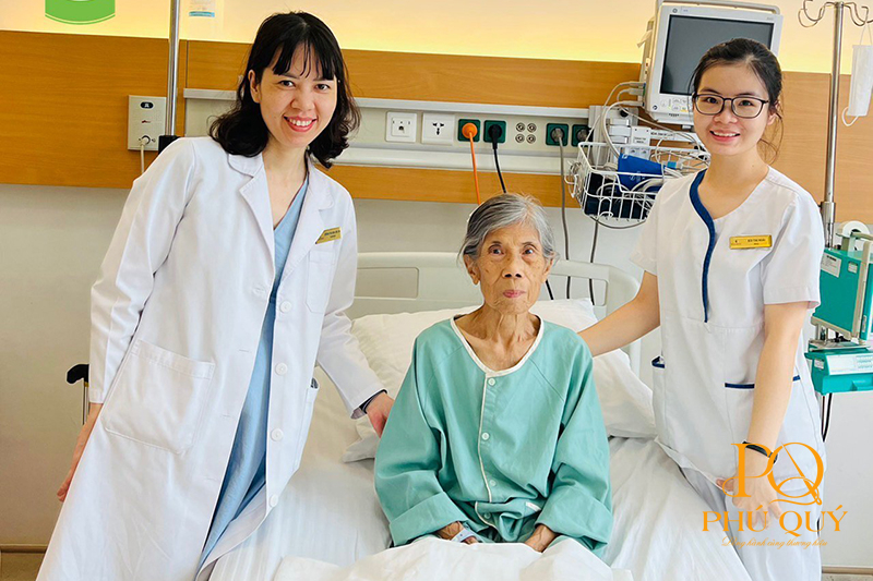 dong-phuc-vinmec-h4