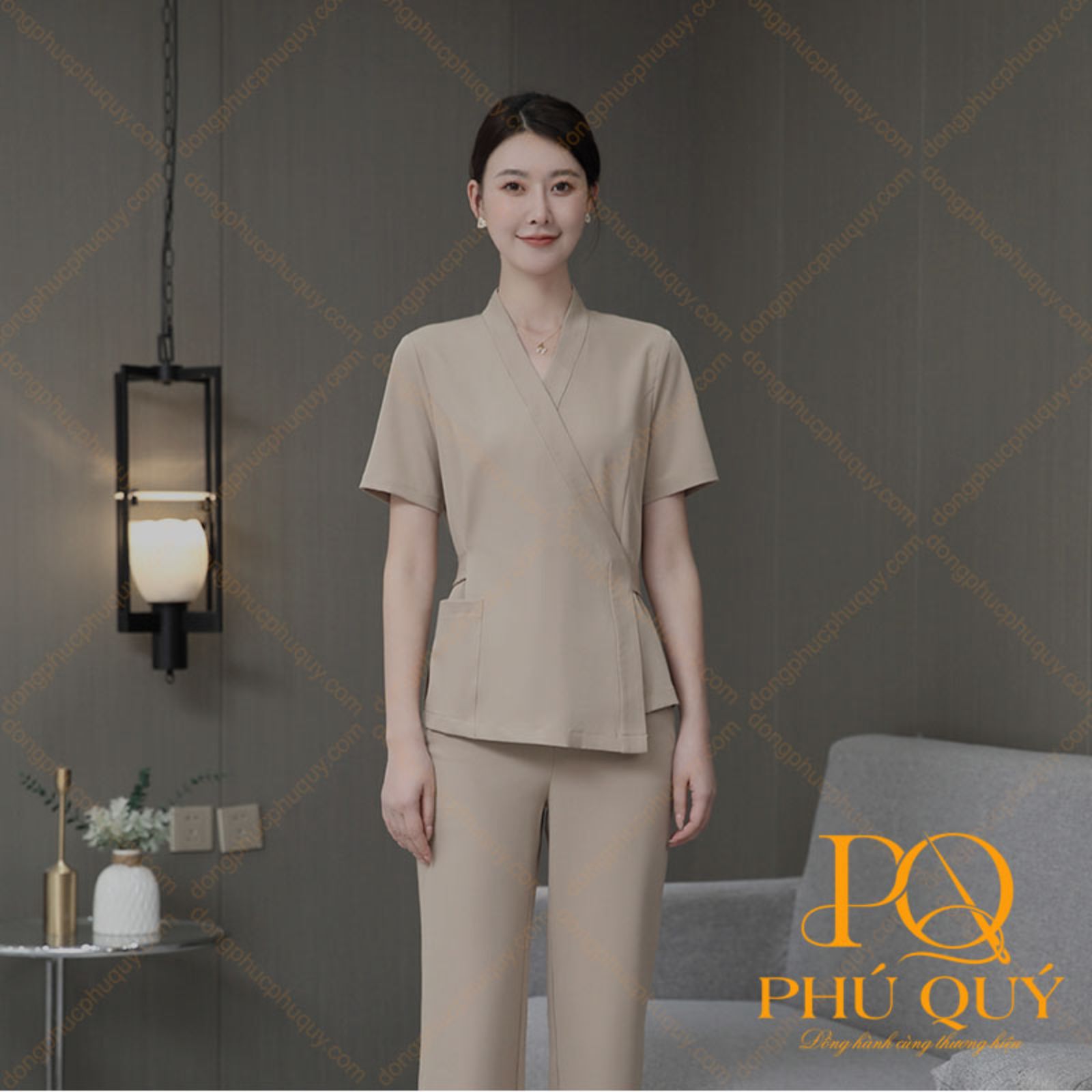 Đồng phục y tế màu be áo vắt chéo