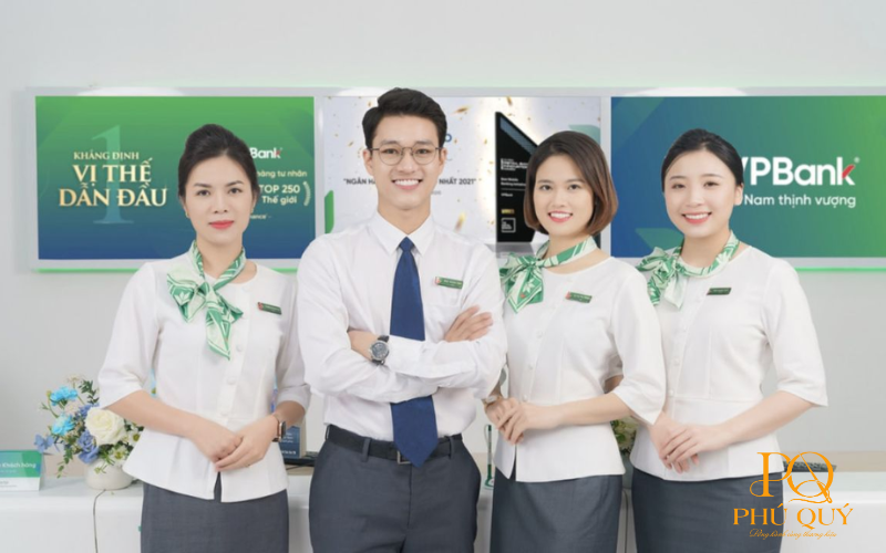 Mau-ao-so-mi-dong-phuc-cua-nhan-vien-VPBank