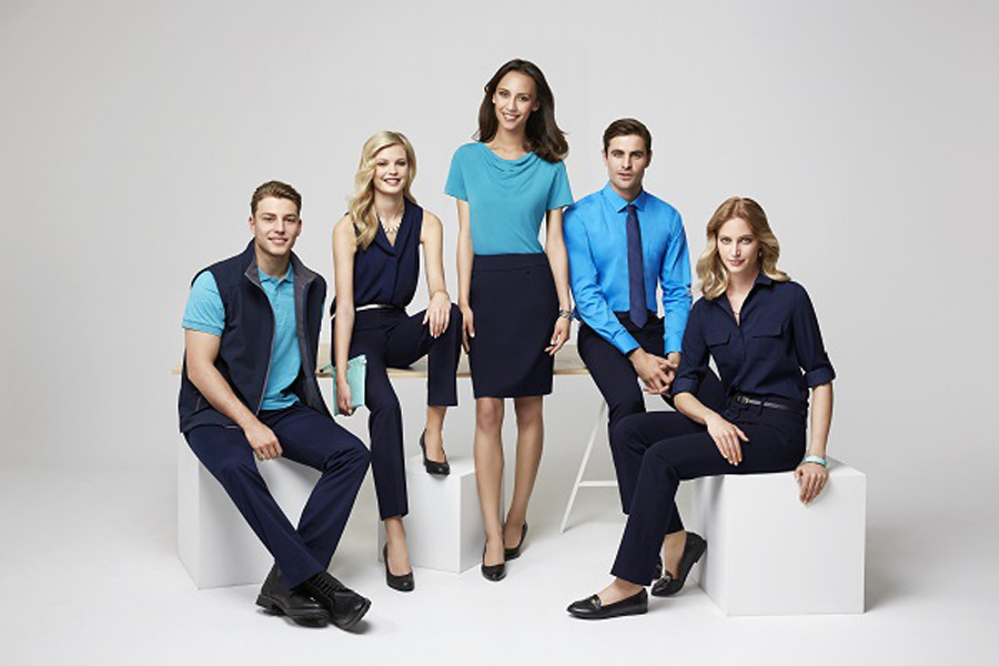 may-dong-phuc-cong-ty-nhu-the-nao-phu-hop