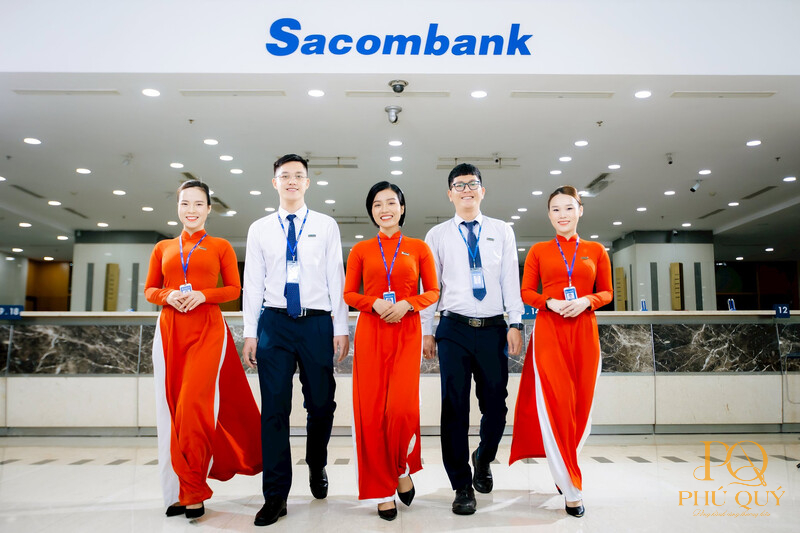 quy-dinh-dong-phuc-sacombank-rieng-cho-nam-va-nu.jpg