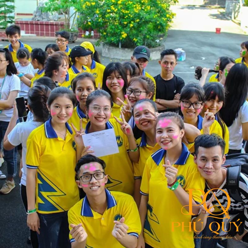 Mẫu đồng phục thể dục trường Đại học Tài chính – Marketing