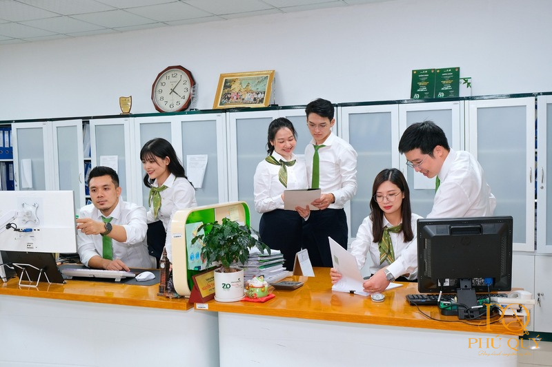 Áo sơ mi kiểu đơn giản