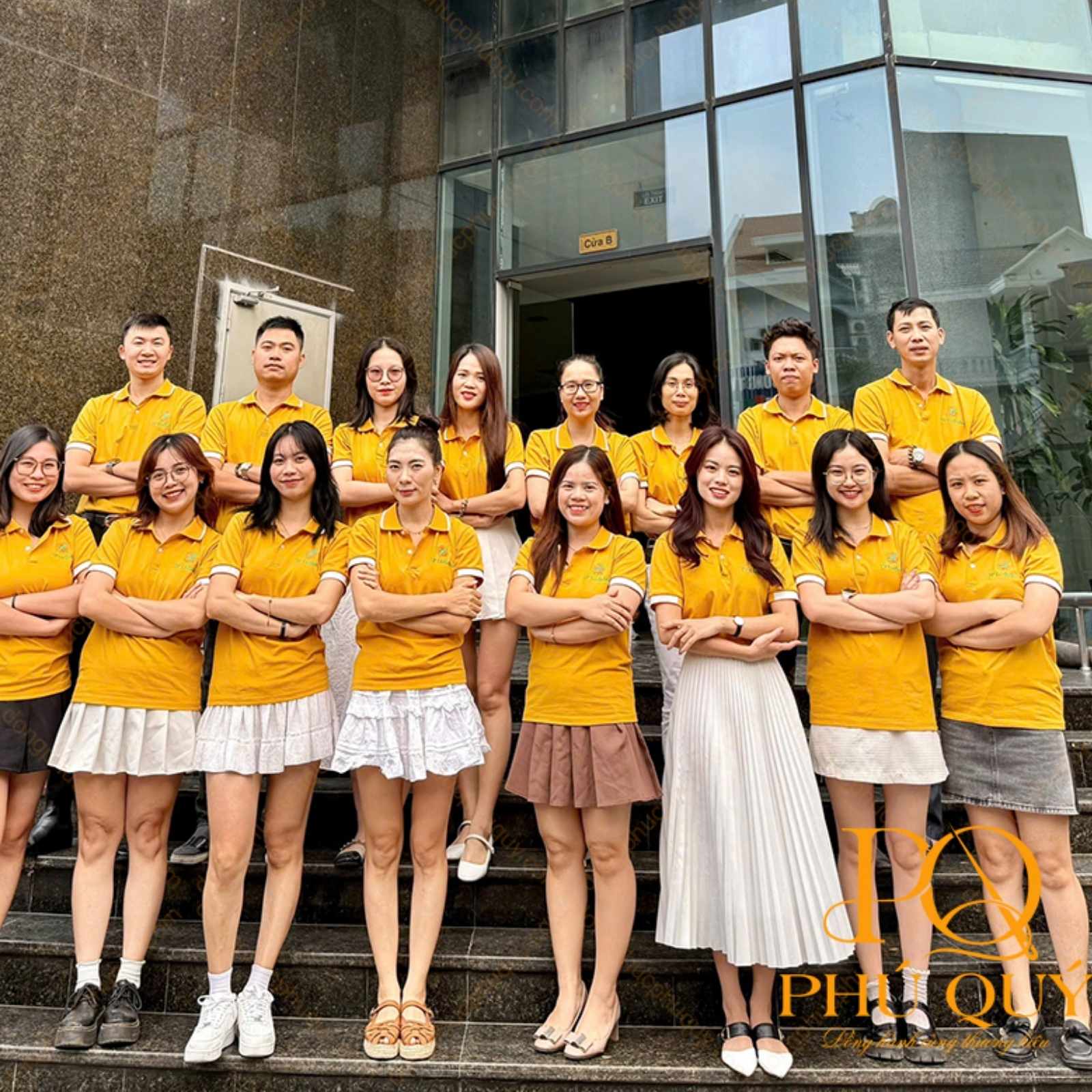 Đồng phục biển cho nhóm nữ Đồng phục biển cho nhóm nữ