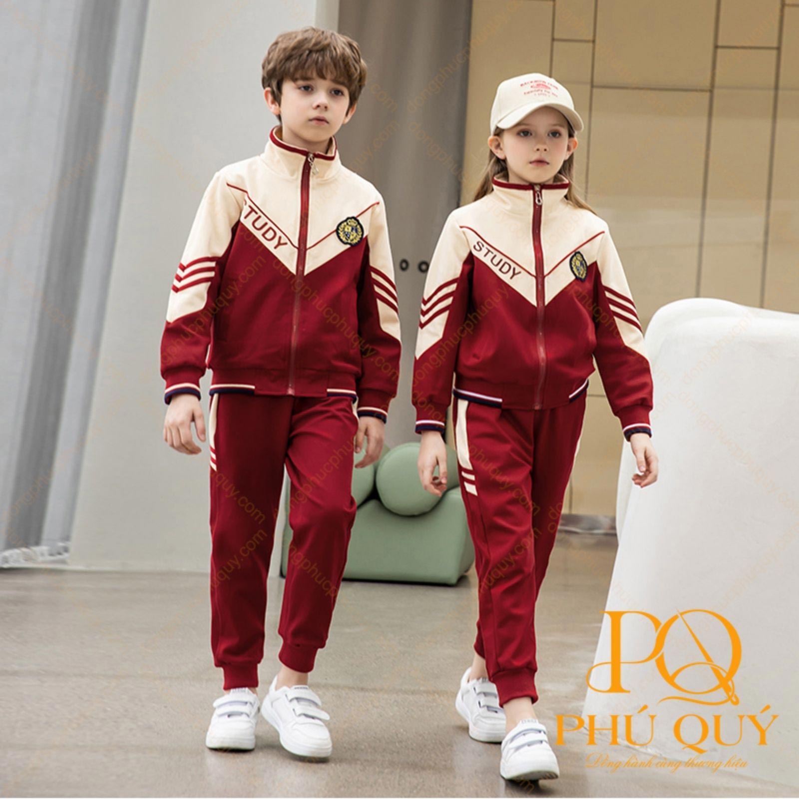 Mẫu đồng phục thể dục học sinh nam nữ mang phong cách năng động, trẻ trung