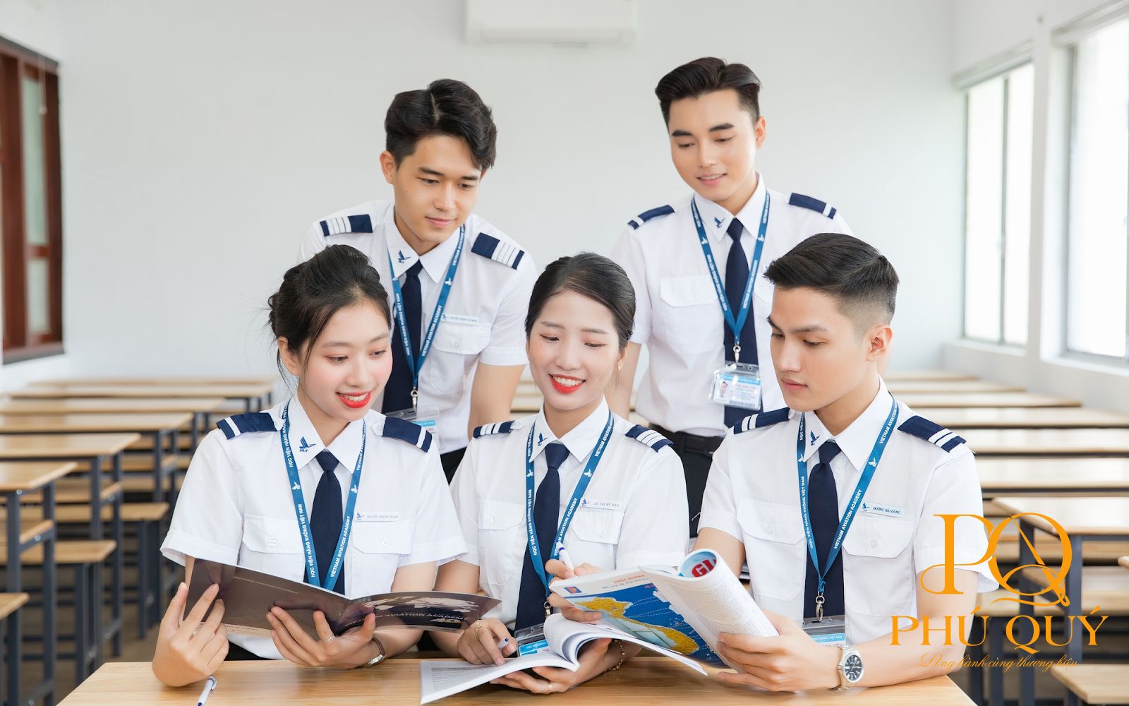 Phụ kiện đồng phục Học viện Hàng không Phụ kiện đồng phục Học viện Hàng không