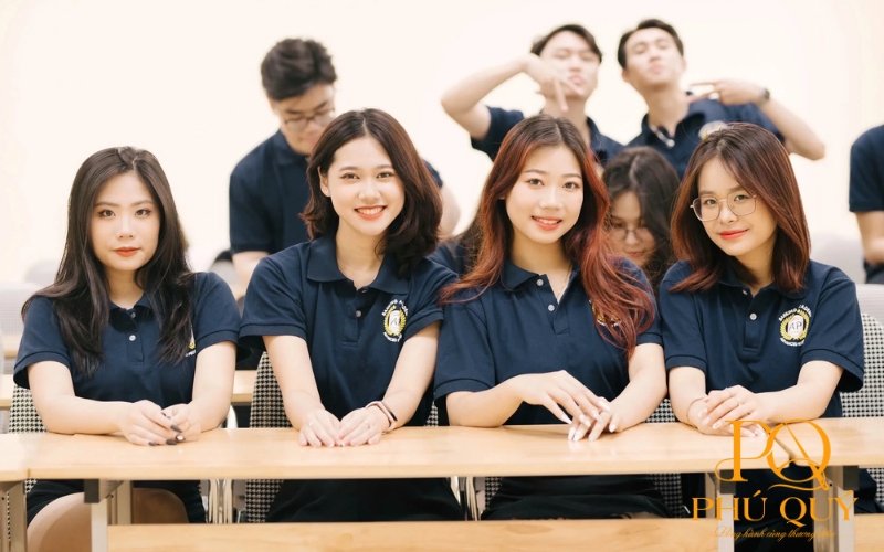 Mẫu áo polo đồng phục Học viện Ngân hàng màu xanh navy