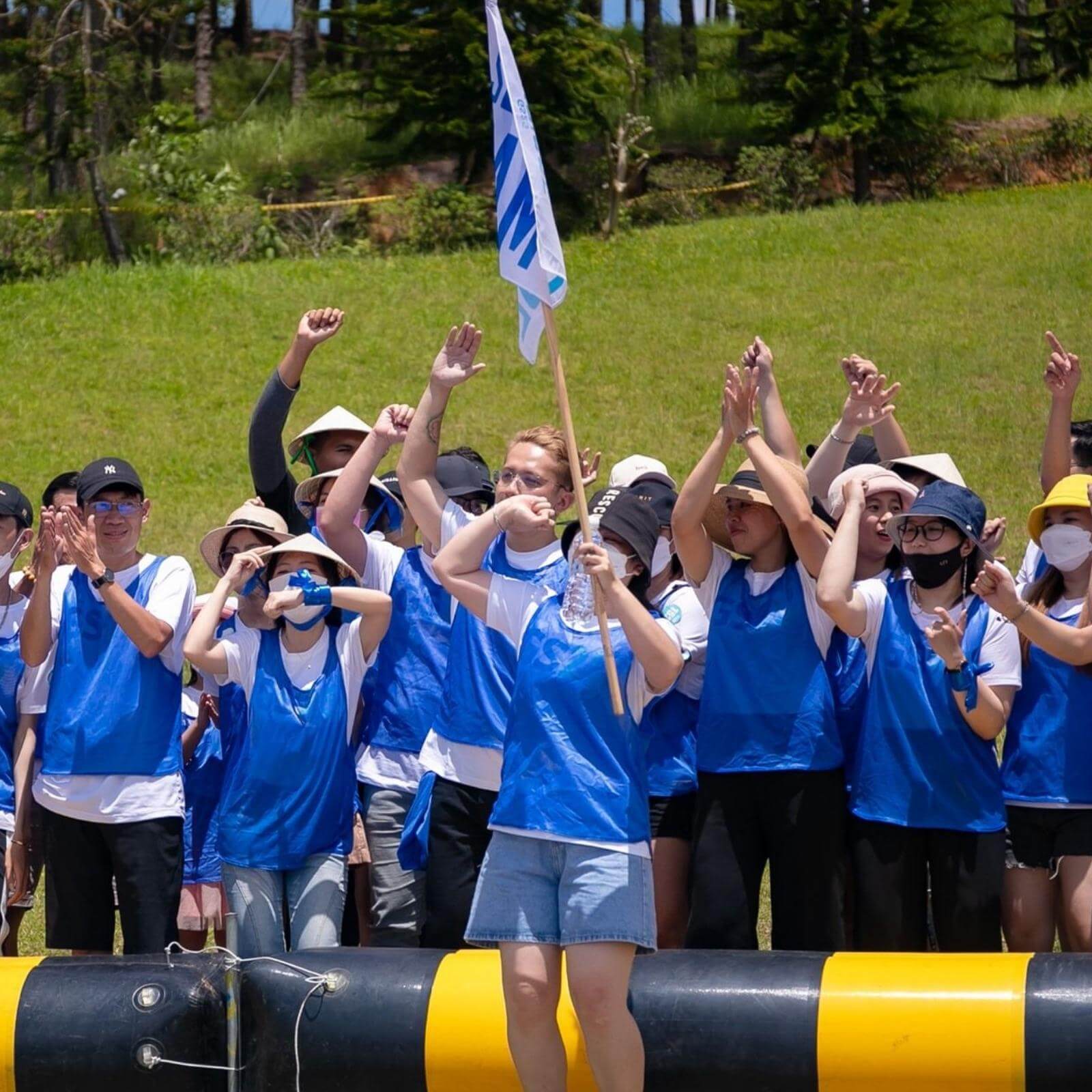 Thiết kế áo team building GS25 chất thun co giãn