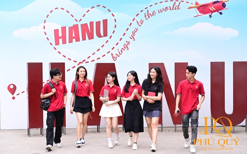 Mẫu áo polo đồng phục sinh viên Đại học Hà Nội màu đỏ