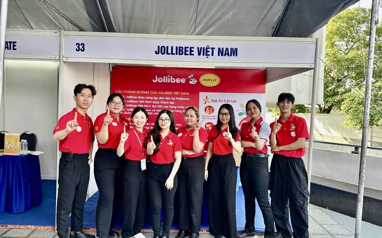 Áo đồng phục Jollibee sự kiện