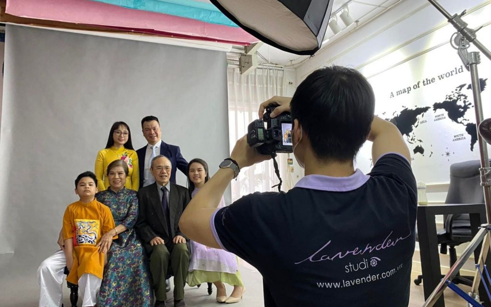 Đặc điểm chung đồng phục studio