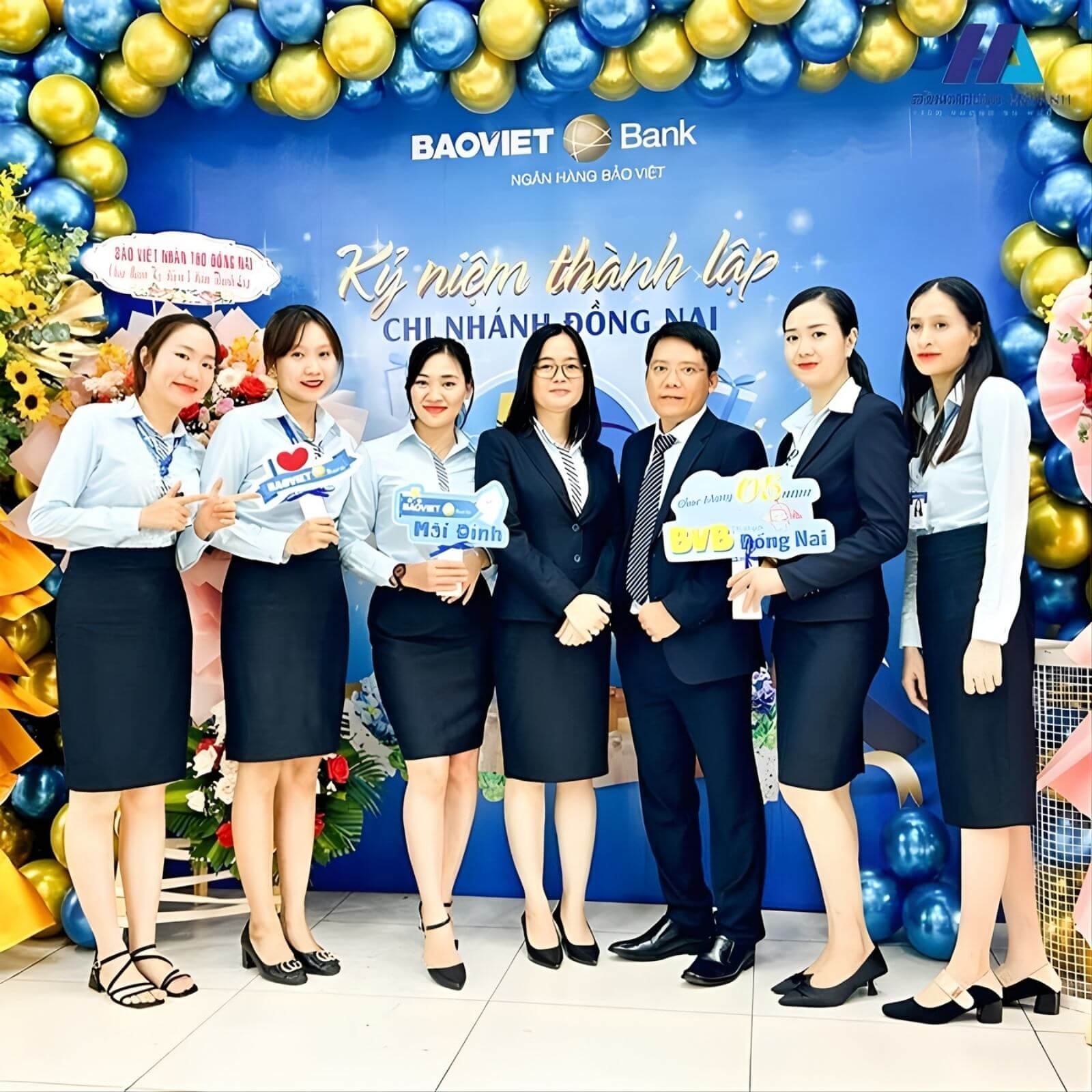 Đồng phục công ty bảo hiểm Bảo Việt Đồng phục công ty bảo hiểm Bảo Việt