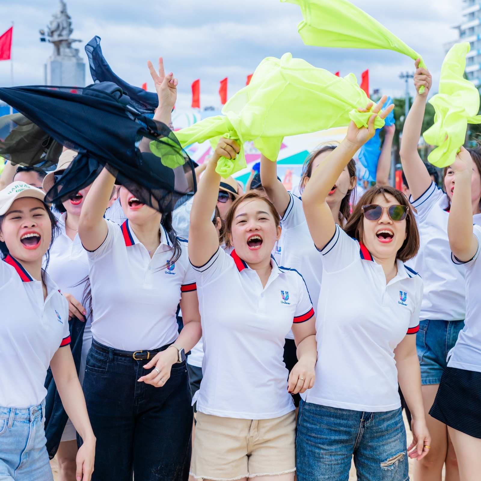 Trang phục teambuilding