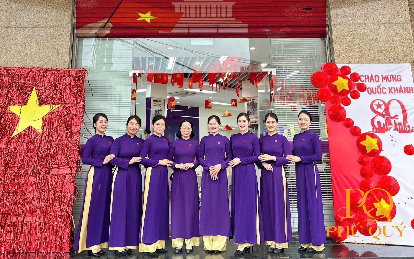 đồng phục TPBank áo dài đồng phục TPBank áo dài