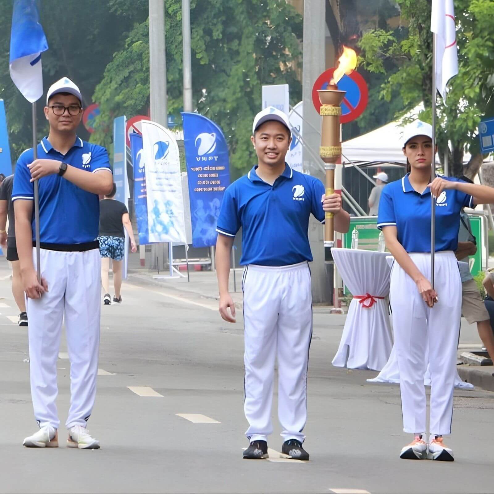 mẫu đồng phục VNPT đẹp team building