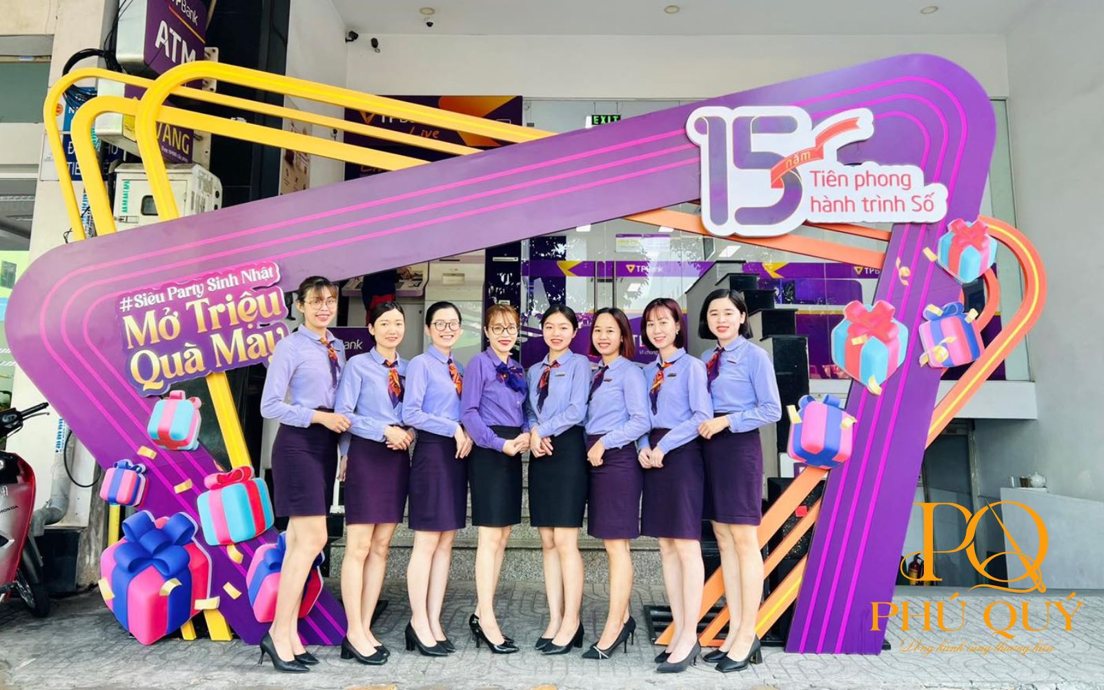 Thiết kế áo cho nhân viên nữ Thiết kế áo cho nhân viên nữ