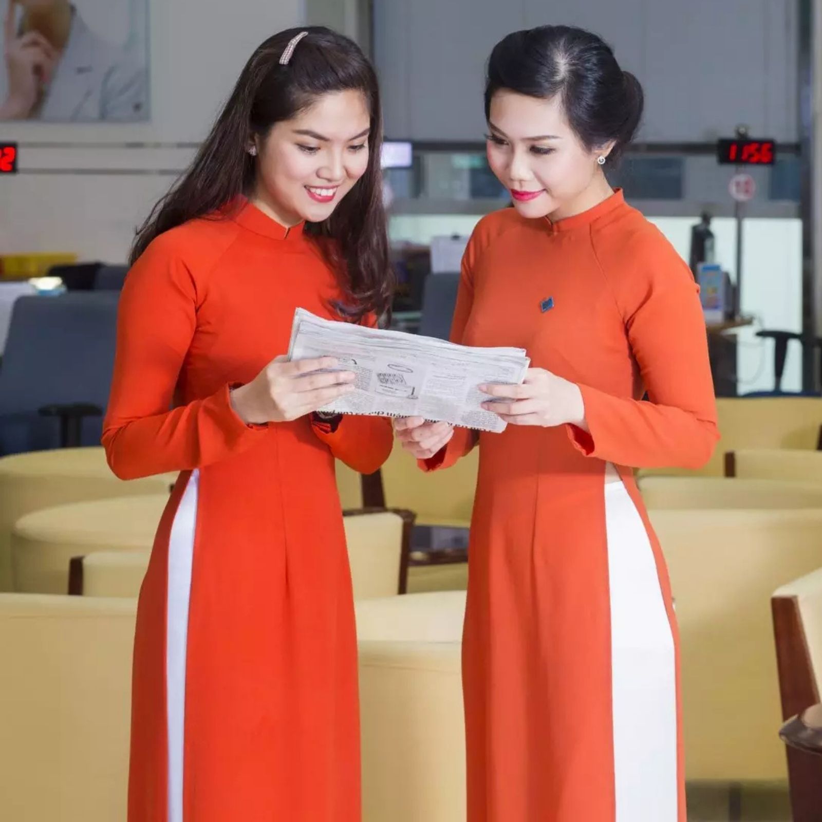 Áo dài của nhân viên nữ SCB Áo dài của nhân viên nữ SCB