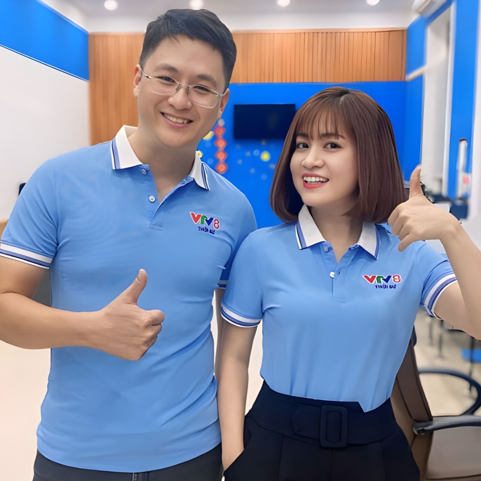 Đồng phục đài truyền hình VTV màu lam