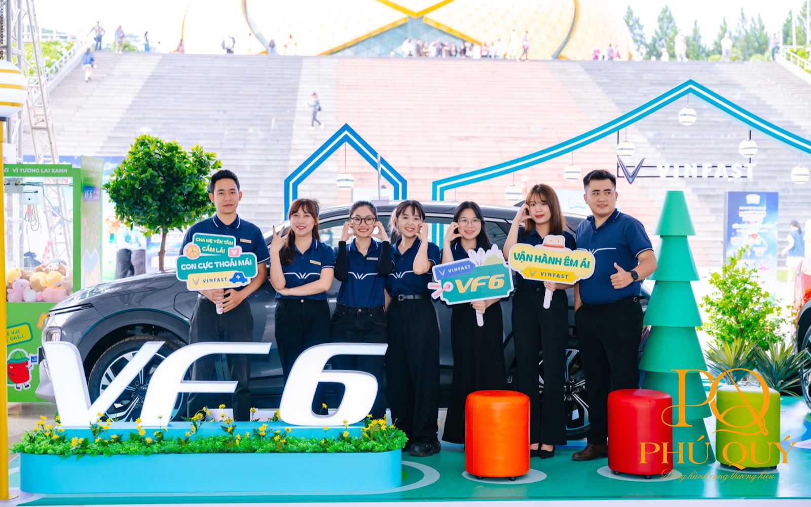 Trang phục nhân viên Trang phục nhân viên