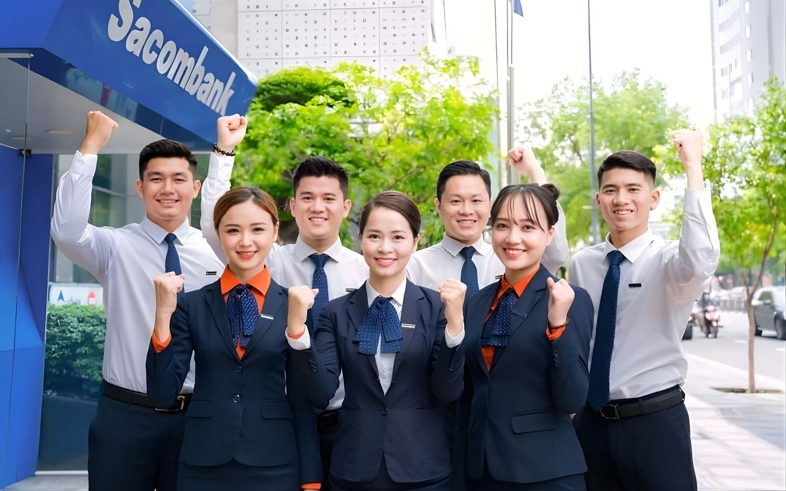 Đặc trưng áo nhân viên SCB Đặc trưng áo nhân viên SCB