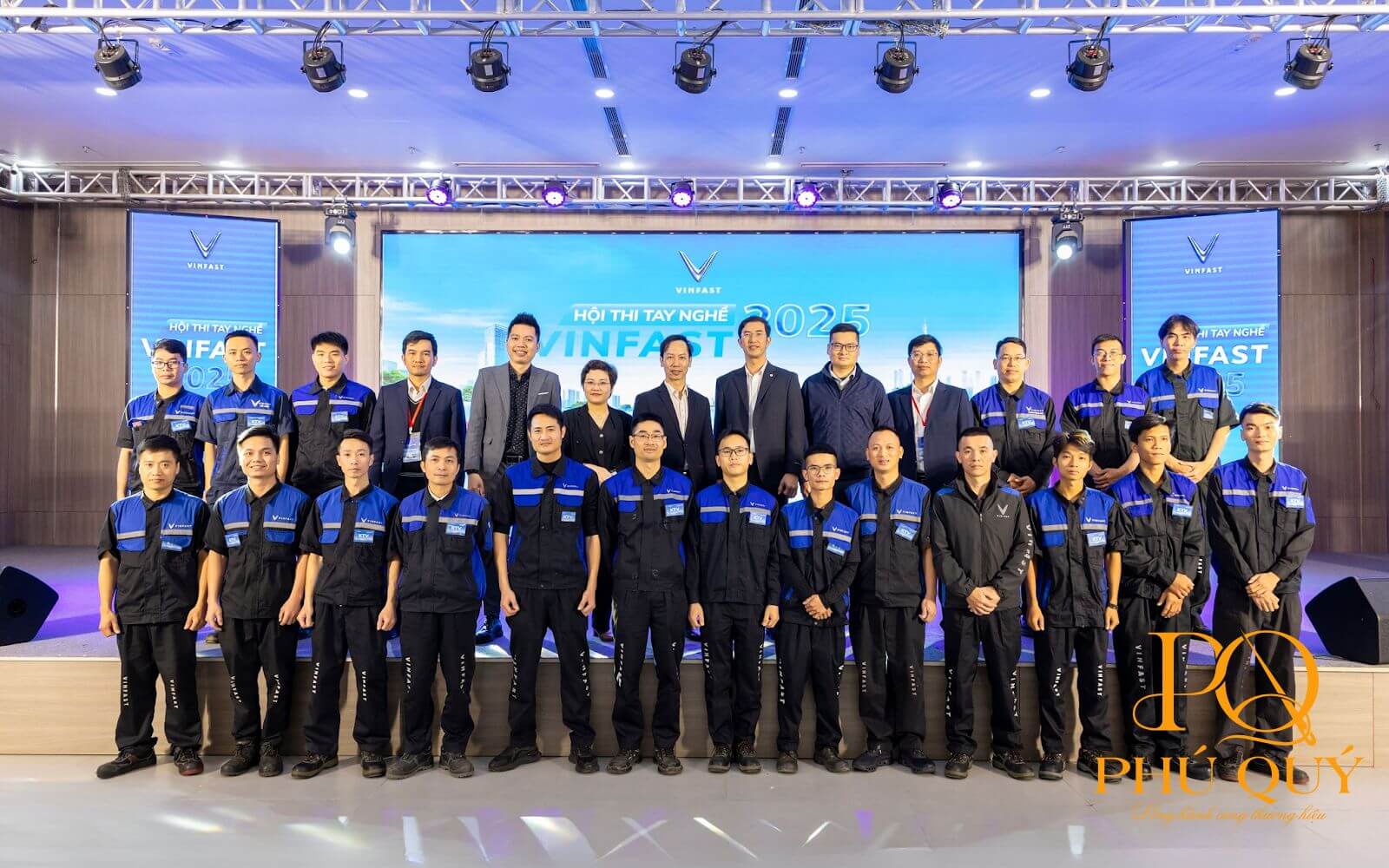 Quần áo đồng phục vinfast kỹ thuật viên Quần áo đồng phục vinfast kỹ thuật viên