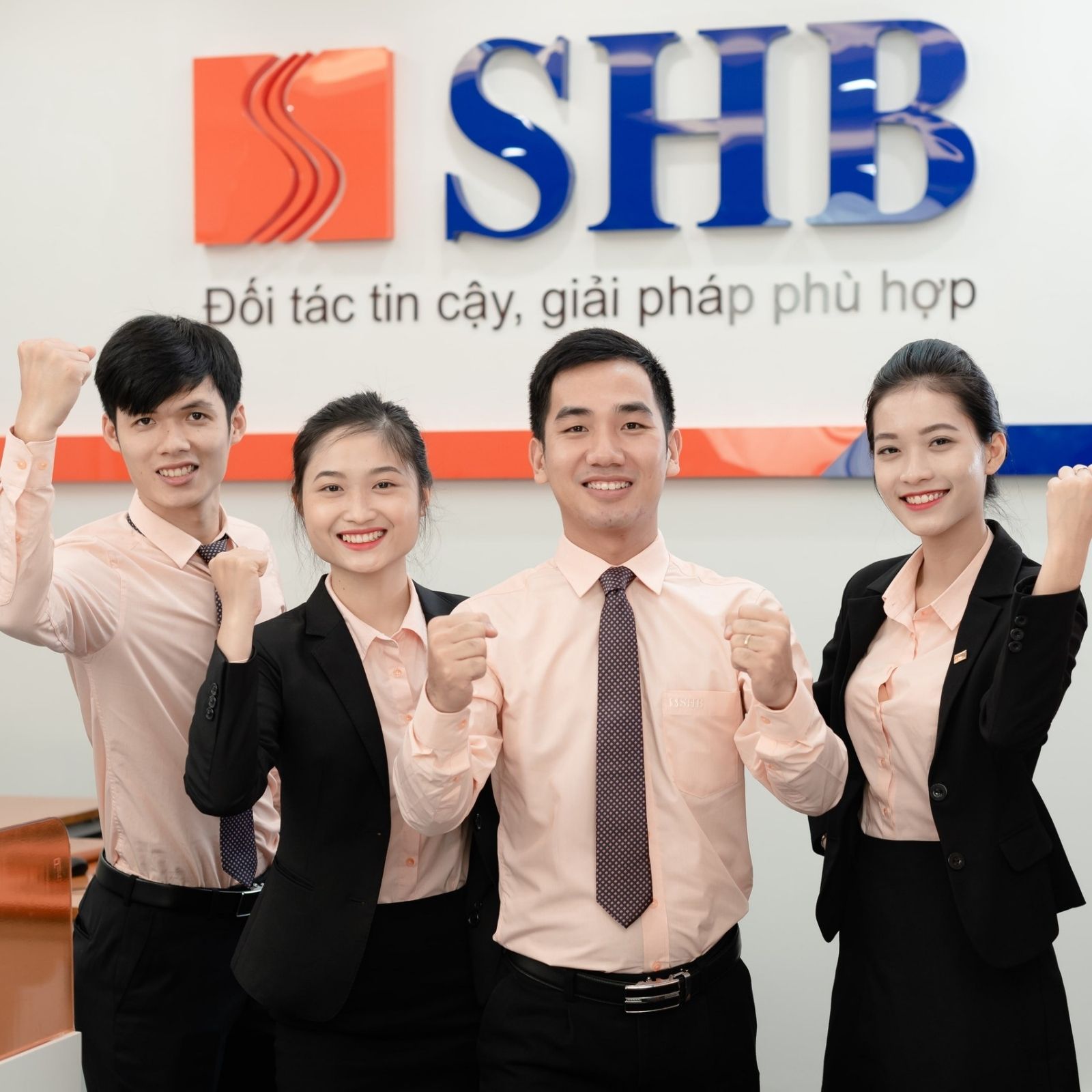 Đồng phục ngân hàng SHB sơ mi