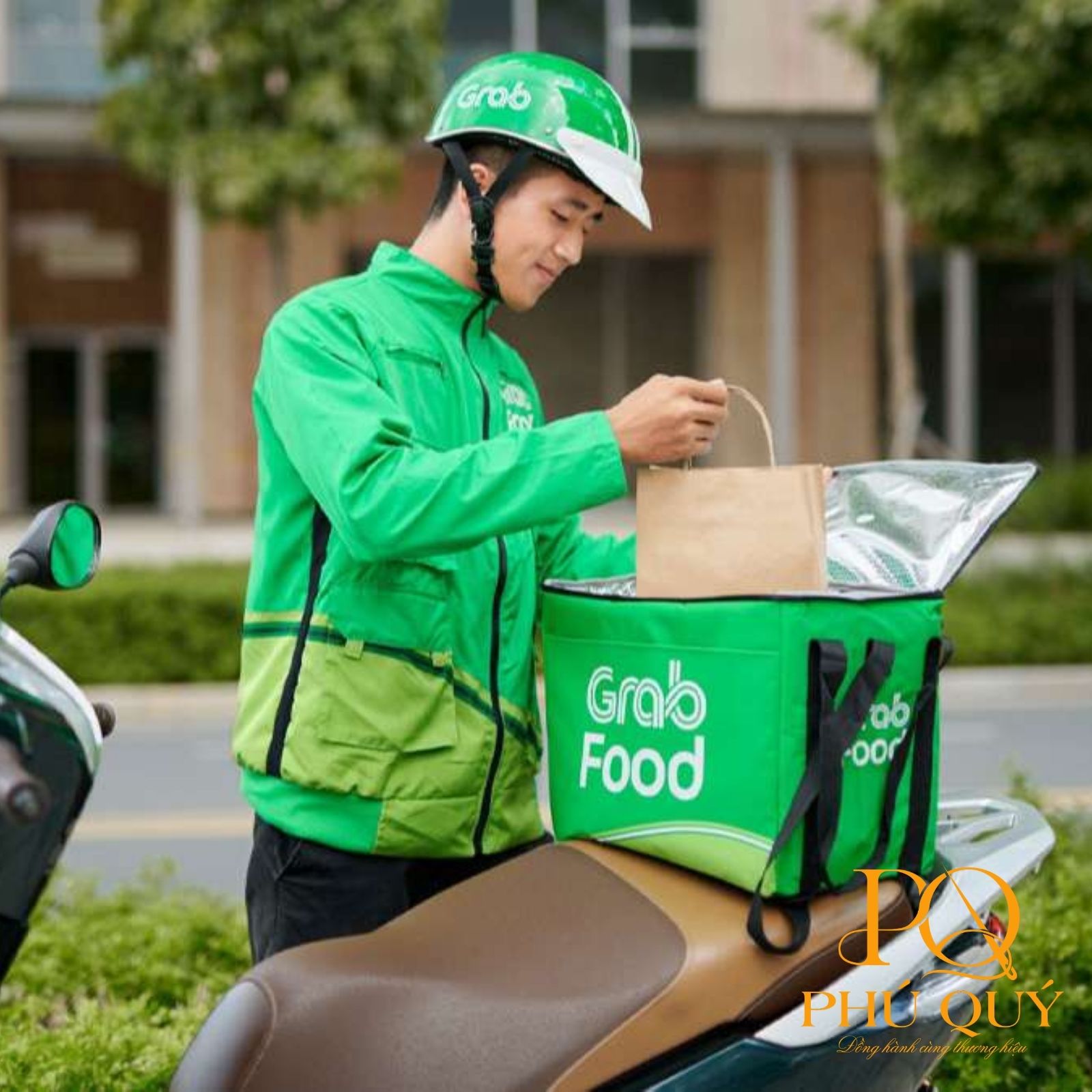 Áo nhân viên giao hàng Grab