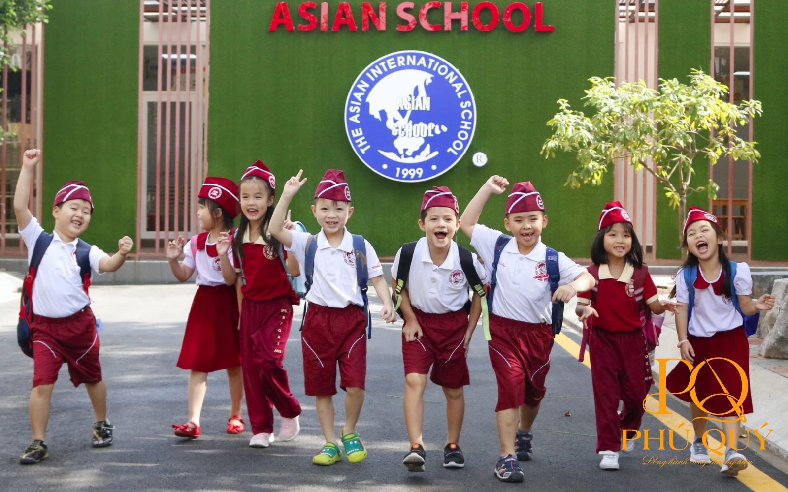 đồng phục trường quốc tế Á Châu