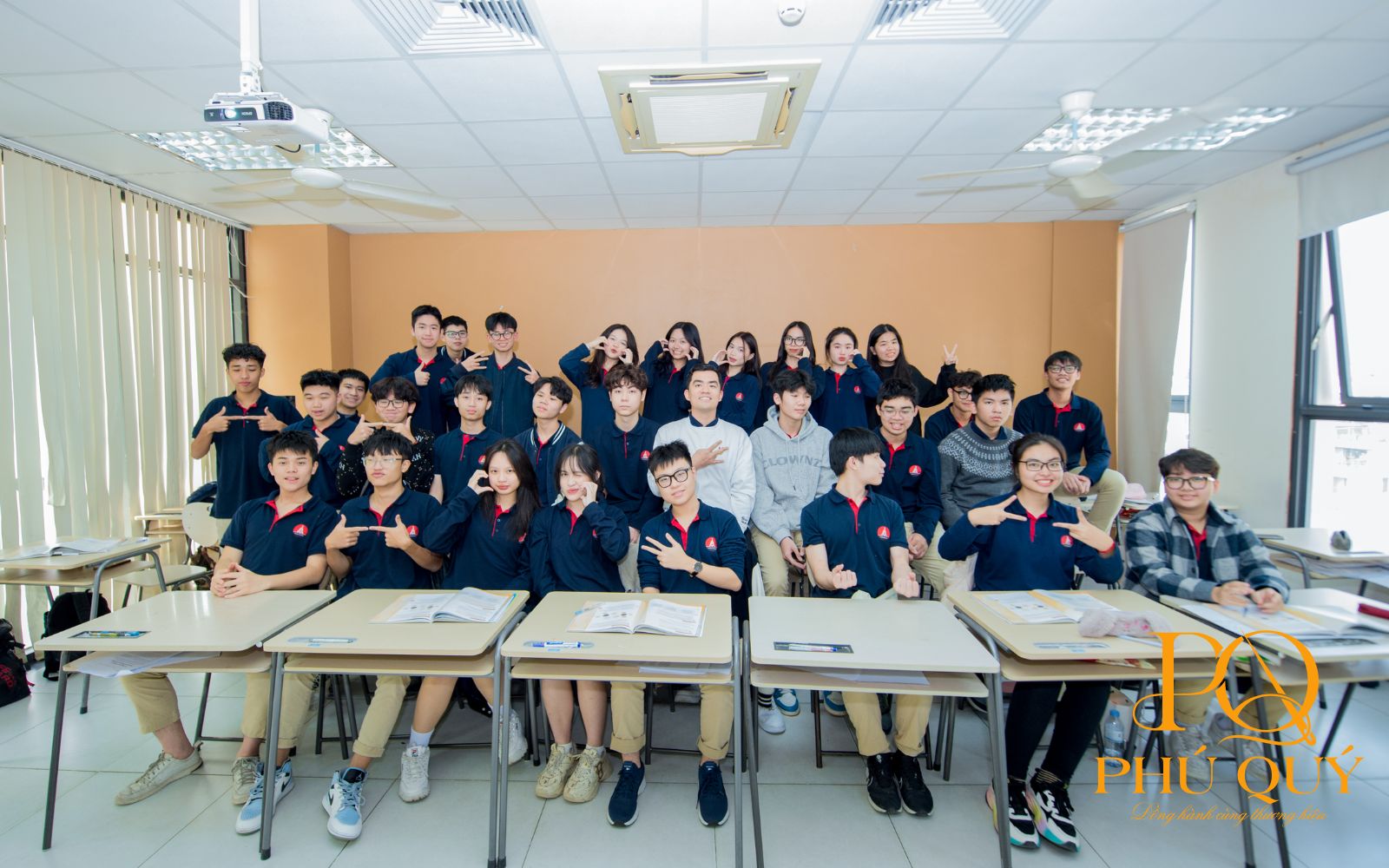đồng phục trường marie curie