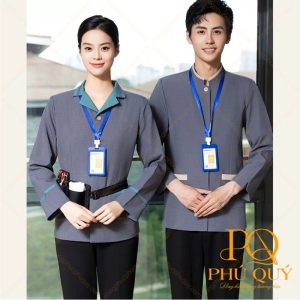 Nhân viên tạp vụ nam nữ mặc áo màu xám ghi phối viền