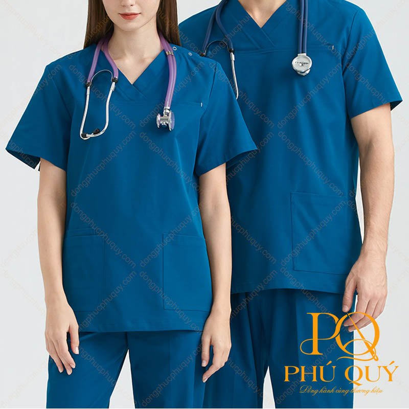 Nam nữ nhân viên y tế mặc áo cổ tim màu xanh cổ vịt